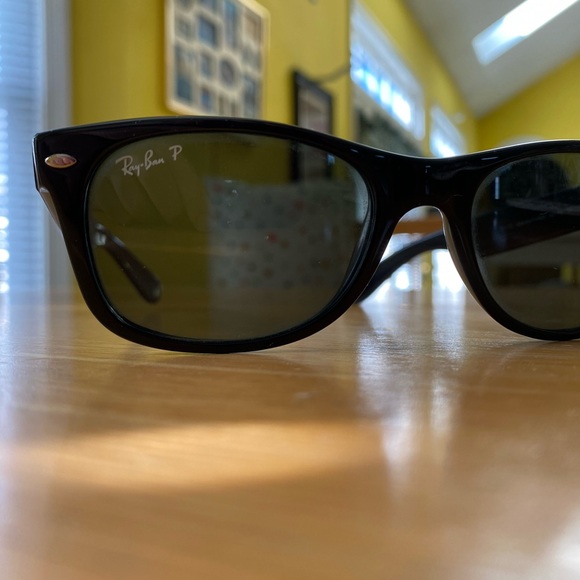 Ray-Ban Polarized Sunglasses - Picture 3 of 7